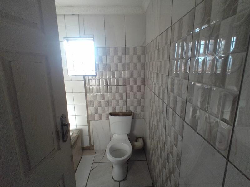 2 Bedroom Property for Sale in Lekgalong North West